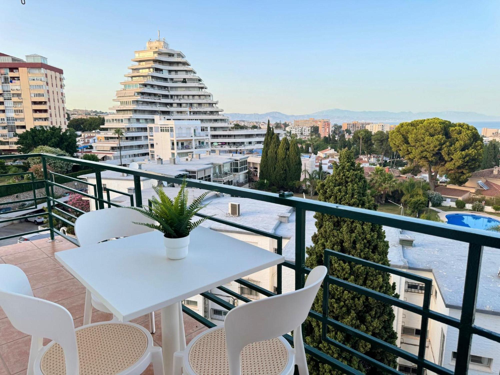 El Refugio- Panoramic Sea Views Apartment เบนัลมาเดนา ภายนอก รูปภาพ