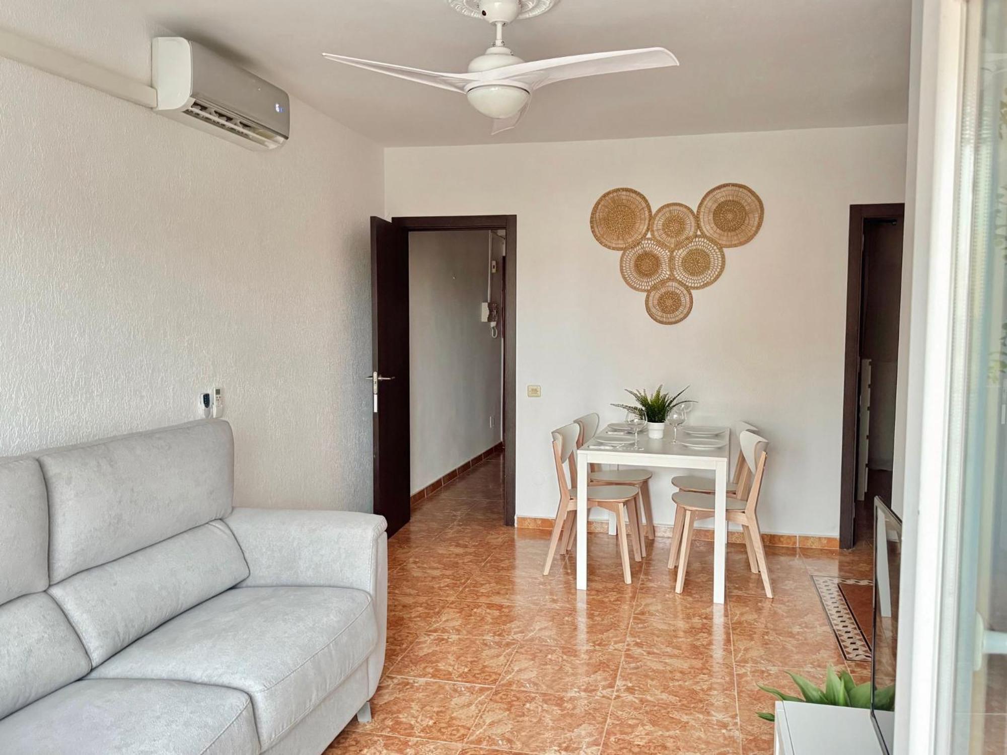 El Refugio- Panoramic Sea Views Apartment เบนัลมาเดนา ภายนอก รูปภาพ
